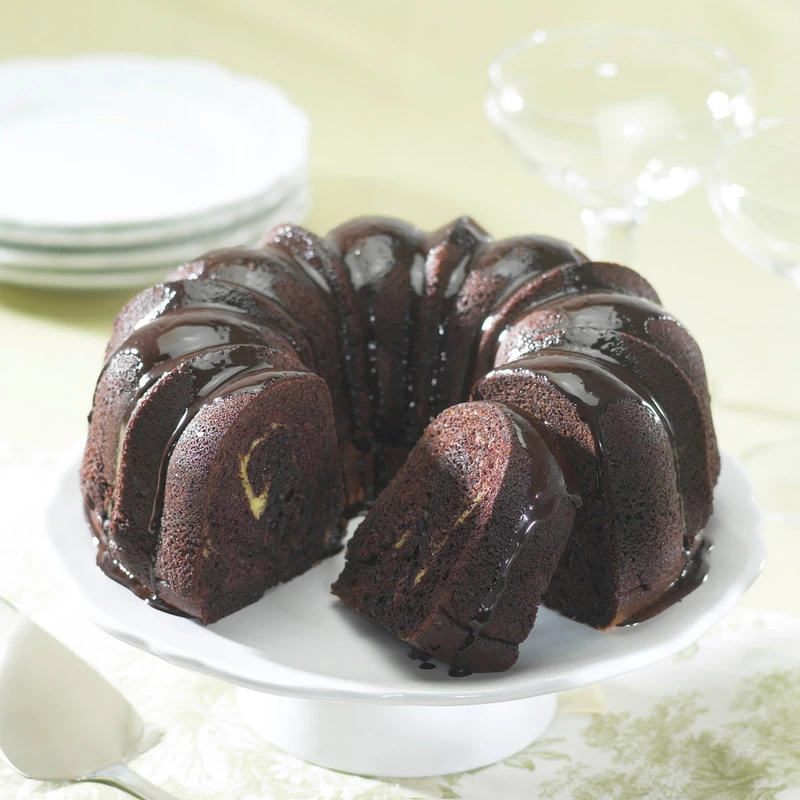Nordic Ware Anniversary ProForm Cast Aluminum 12 Cup Bundt Pan 2 Nordic Ware Anniversary ProForm Cast Aluminum 12 Cup Bundt Pan - Image 2