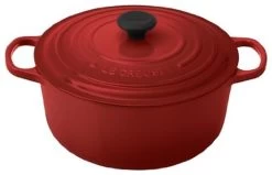 Le Creuset Signature Round 7.25-Quart Oven, Cherry